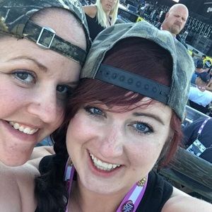 Meet your Posher, Kara